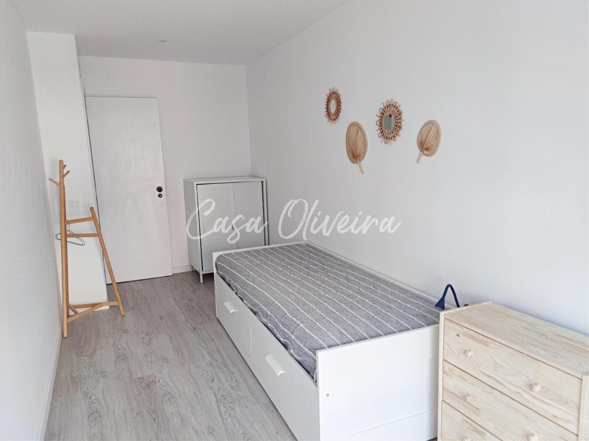 Casa Oliveira - Sunny 2-Bed Retreat Steps From The Beach Armacao de Pera Exterior photo
